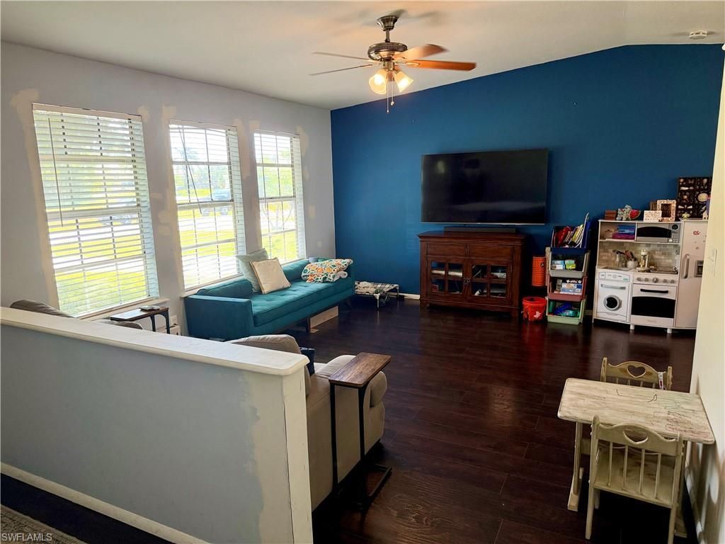 1822 SW 2nd Ave , Cape Coral, FL 33991 Photo