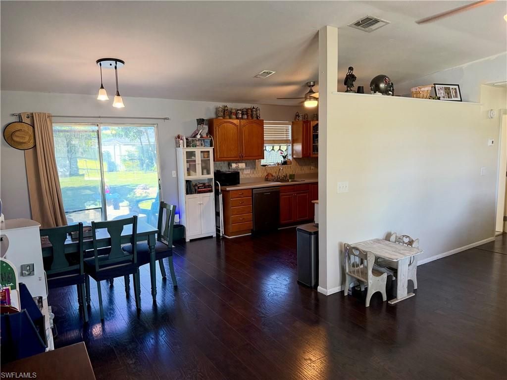 1822 SW 2nd Ave , Cape Coral, FL 33991 Photo