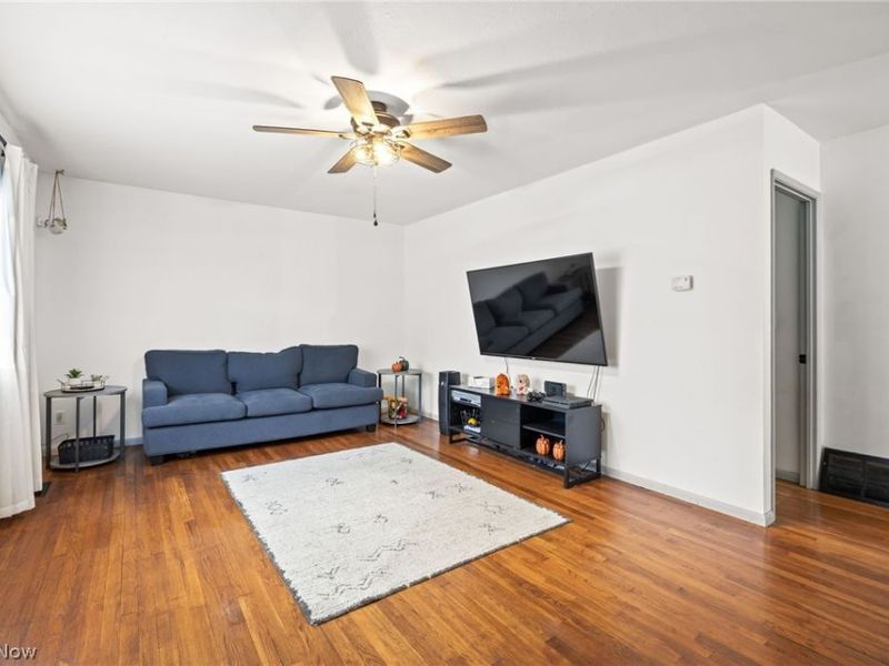 1506 New Hampshire Avenue , Lorain, OH 44052 Photo 4