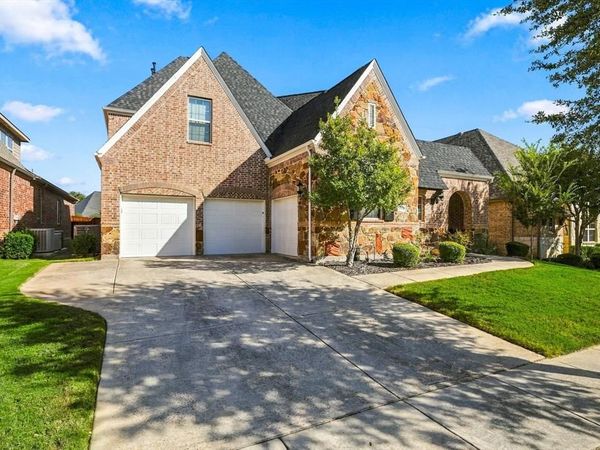 8900 Scarlet Trail, Lantana, TX 76226