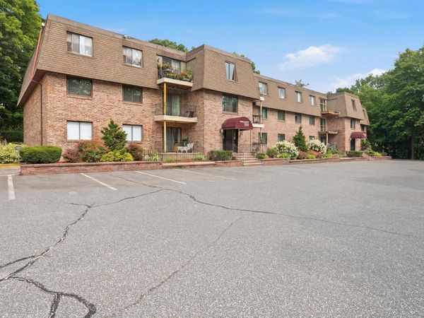 59 School St, Unit B2, Northborough, MA 01532