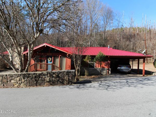 535 Kings Ridge Rd, Gatlinburg, TN 37738