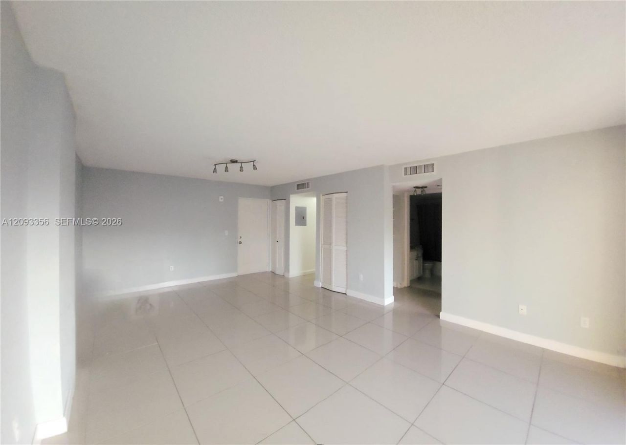 8200 SW 210th St , Unit 103, Cutler Bay, FL 33189 Photo