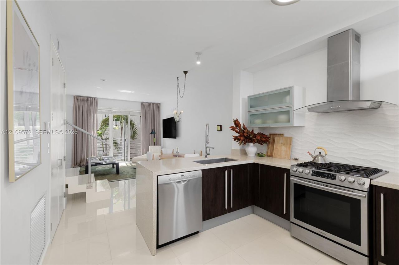 928 Pennsylvania Ave, Unit 5, Miami Beach, FL 33139 Photo