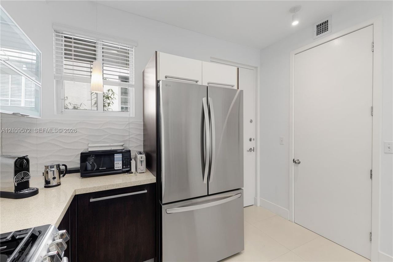 928 Pennsylvania Ave, Unit 5, Miami Beach, FL 33139 Photo