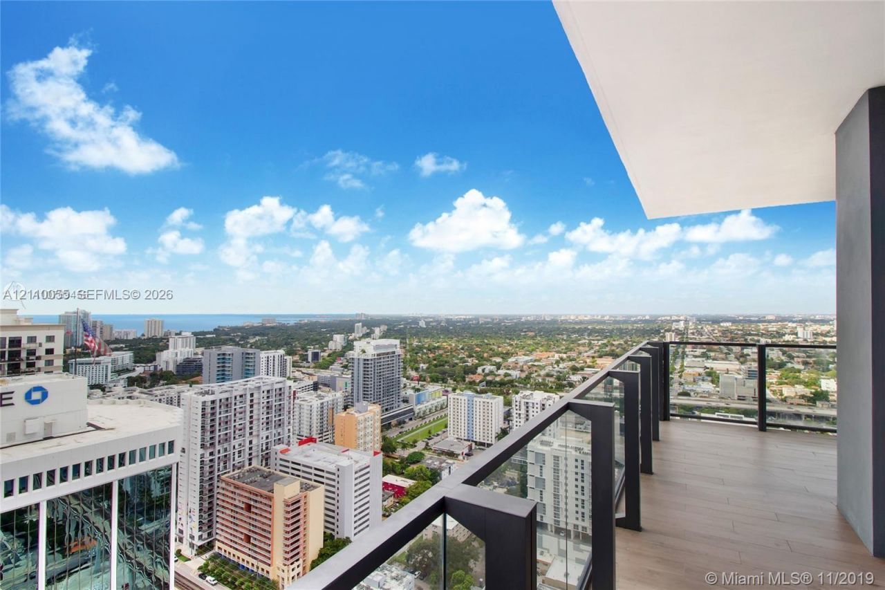 88 SW 7th St , Unit 3202, Miami, FL 33130 Photo