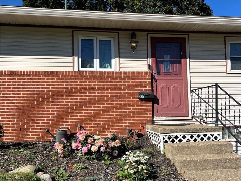 635 Standish Avenue NW, Massillon, OH 44647 Photo 2