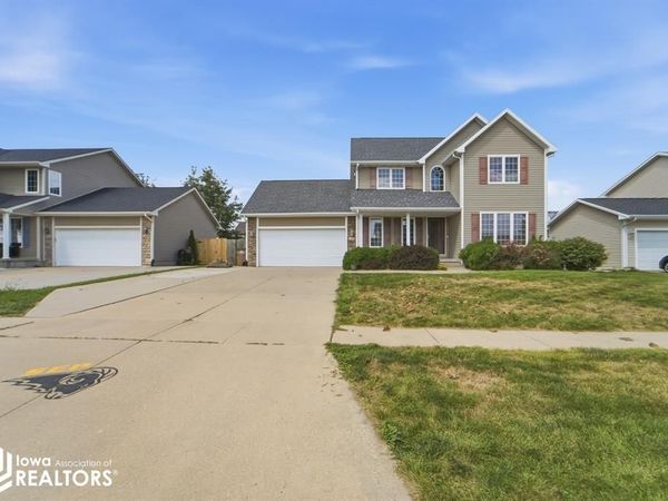 2701 13th Street SW, Altoona, IA 50009