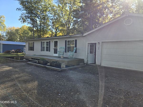 26913 Helen Drive , Fayette, OH 43521
