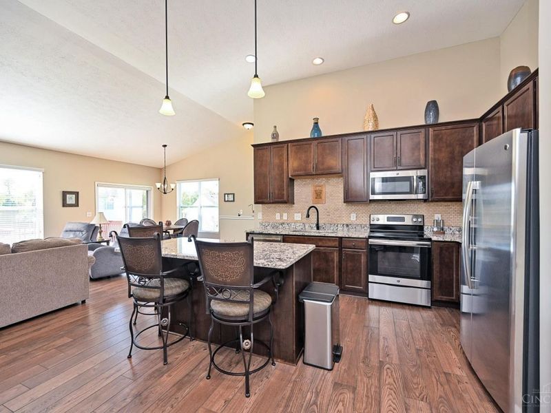 975 London Court, Union Township, OH 45245 Photo 10