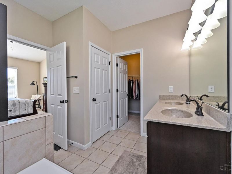 975 London Court, Union Township, OH 45245 Photo 28