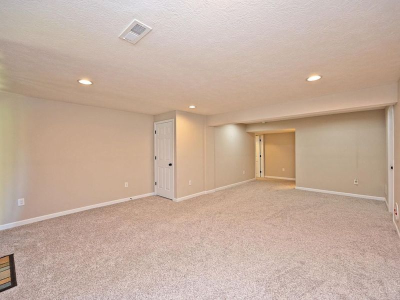 975 London Court, Union Township, OH 45245 Photo 41