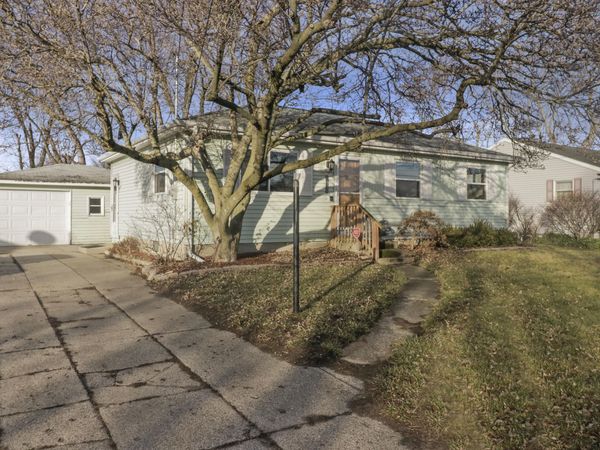 5415 Claudia Avenue SE, Kentwood, MI 49548