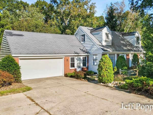 441 4 Mile Road NW, Comstock Park, MI 49321