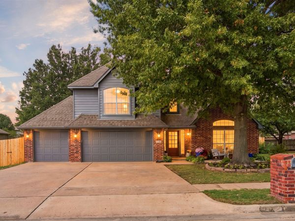 8828 N 128th East Avenue , Owasso, OK 74055