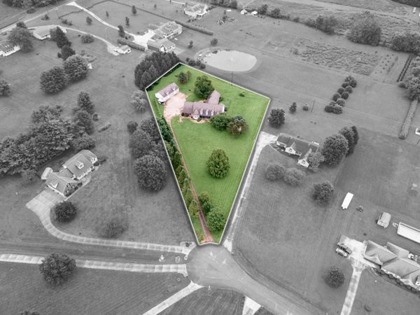 112 Carlee Circle N, Newark, OH 43055
