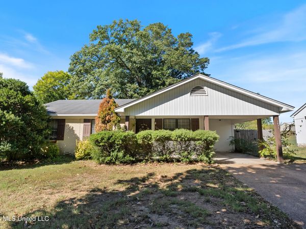 7631 W Southaven Circle, Southaven, MS 38671