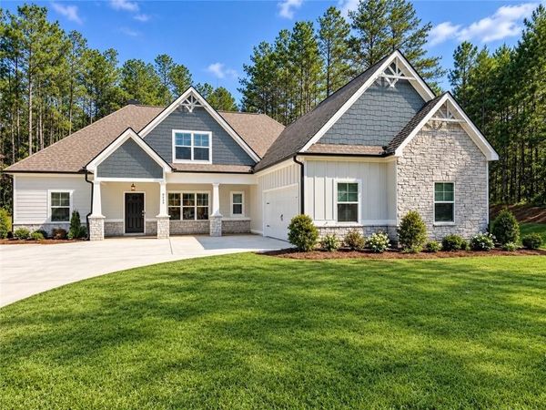9455 Glacial Lane , Fairburn, GA 30213