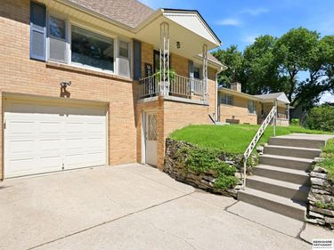 5158 Pierce Street, Omaha, NE 68106