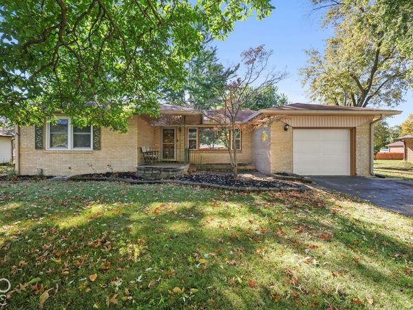 7119 W Lockerbie Drive , Indianapolis, IN 46214