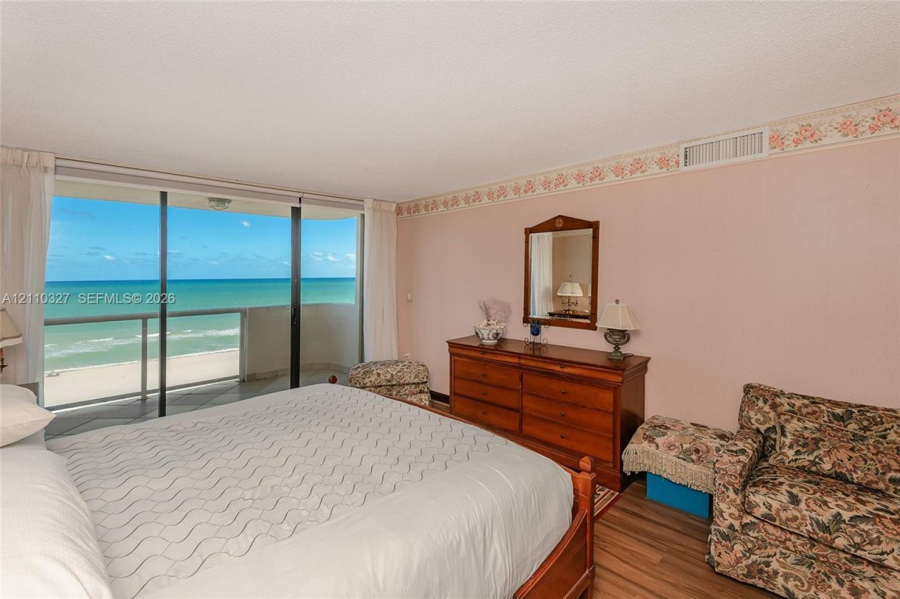 5757 Collins Ave , Unit 1005, Miami Beach, FL 33140 Photo