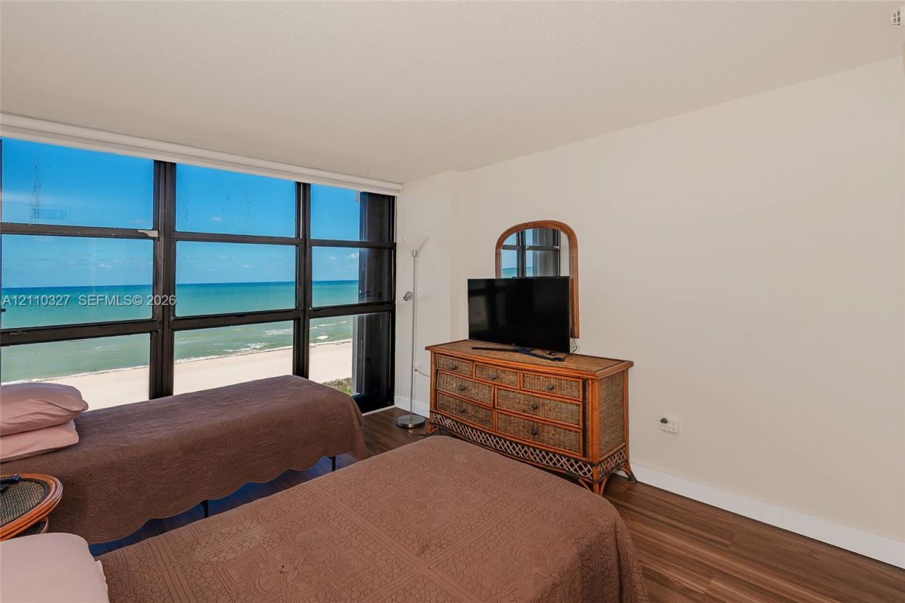 5757 Collins Ave , Unit 1005, Miami Beach, FL 33140 Photo
