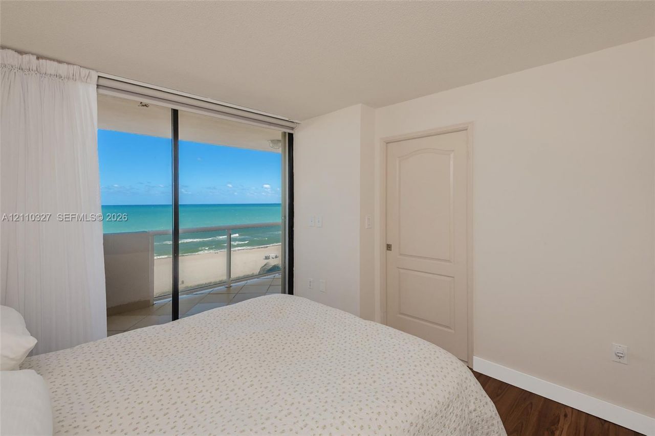 5757 Collins Ave , Unit 1005, Miami Beach, FL 33140 Photo
