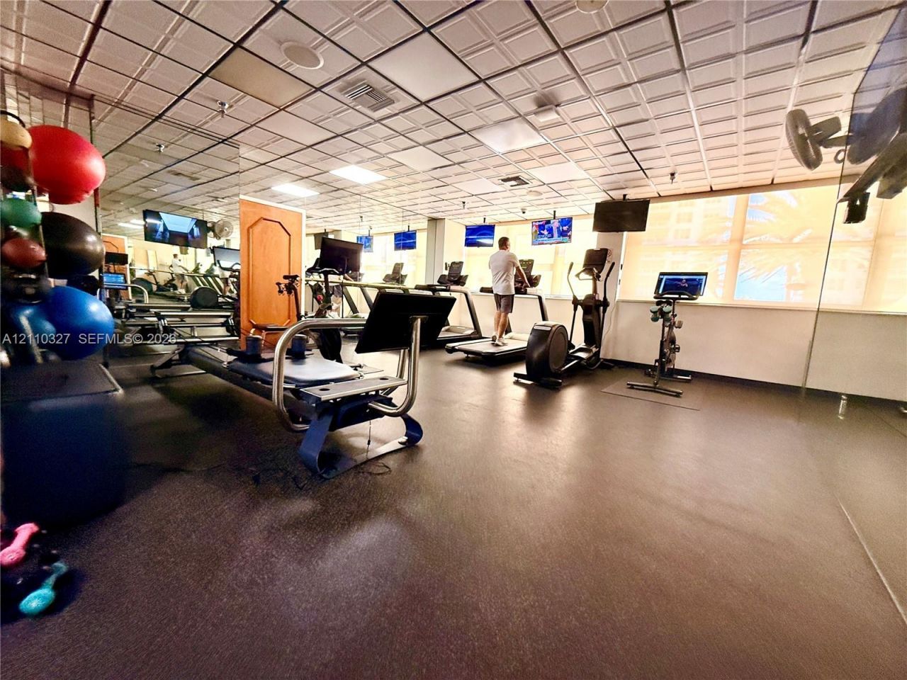 5757 Collins Ave , Unit 1005, Miami Beach, FL 33140 Photo