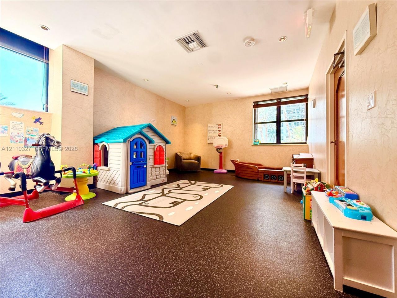 5757 Collins Ave , Unit 1005, Miami Beach, FL 33140 Photo