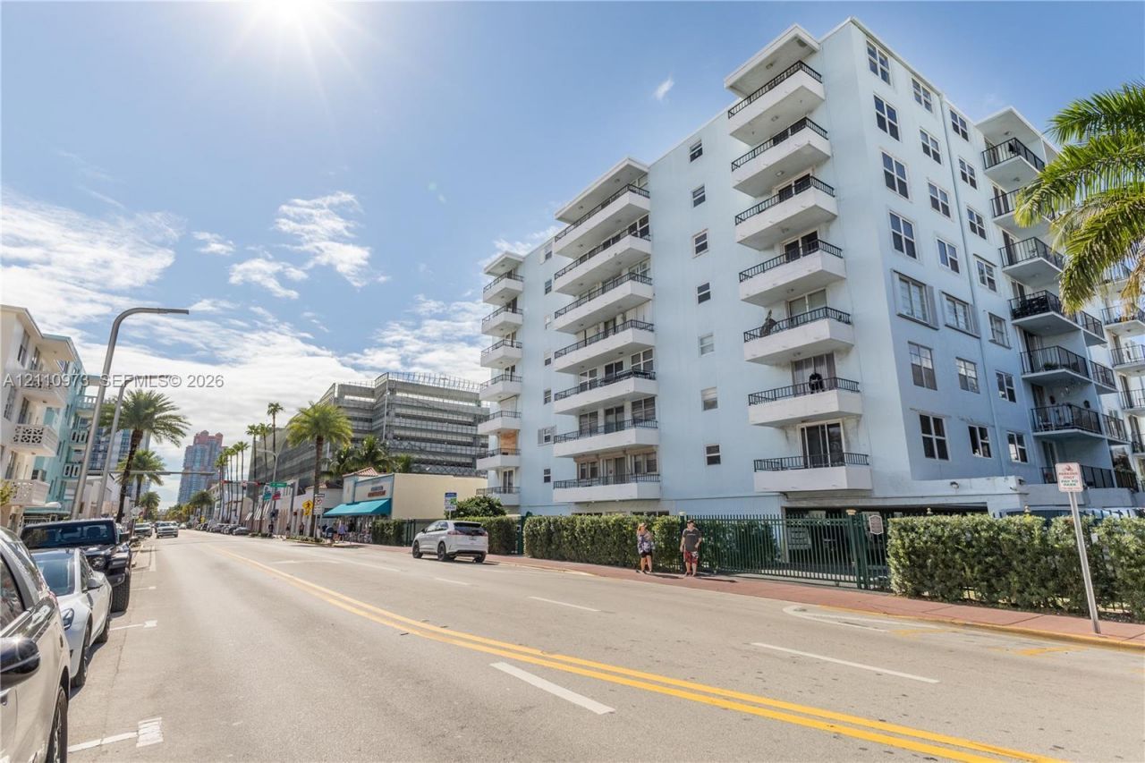720 Collins Ave , Unit 704, Miami Beach, FL 33139 Photo