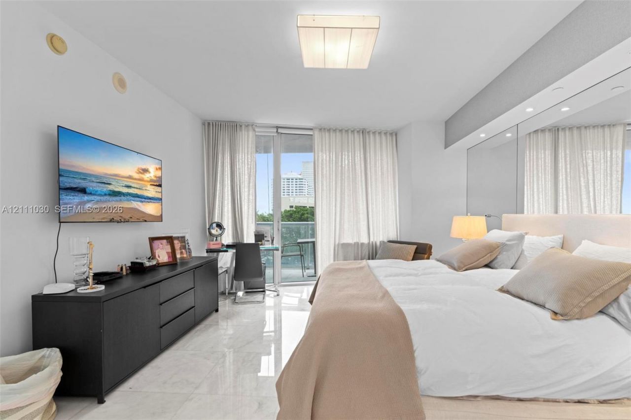 495 Brickell Ave , Unit 501, Miami, FL 33131 Photo