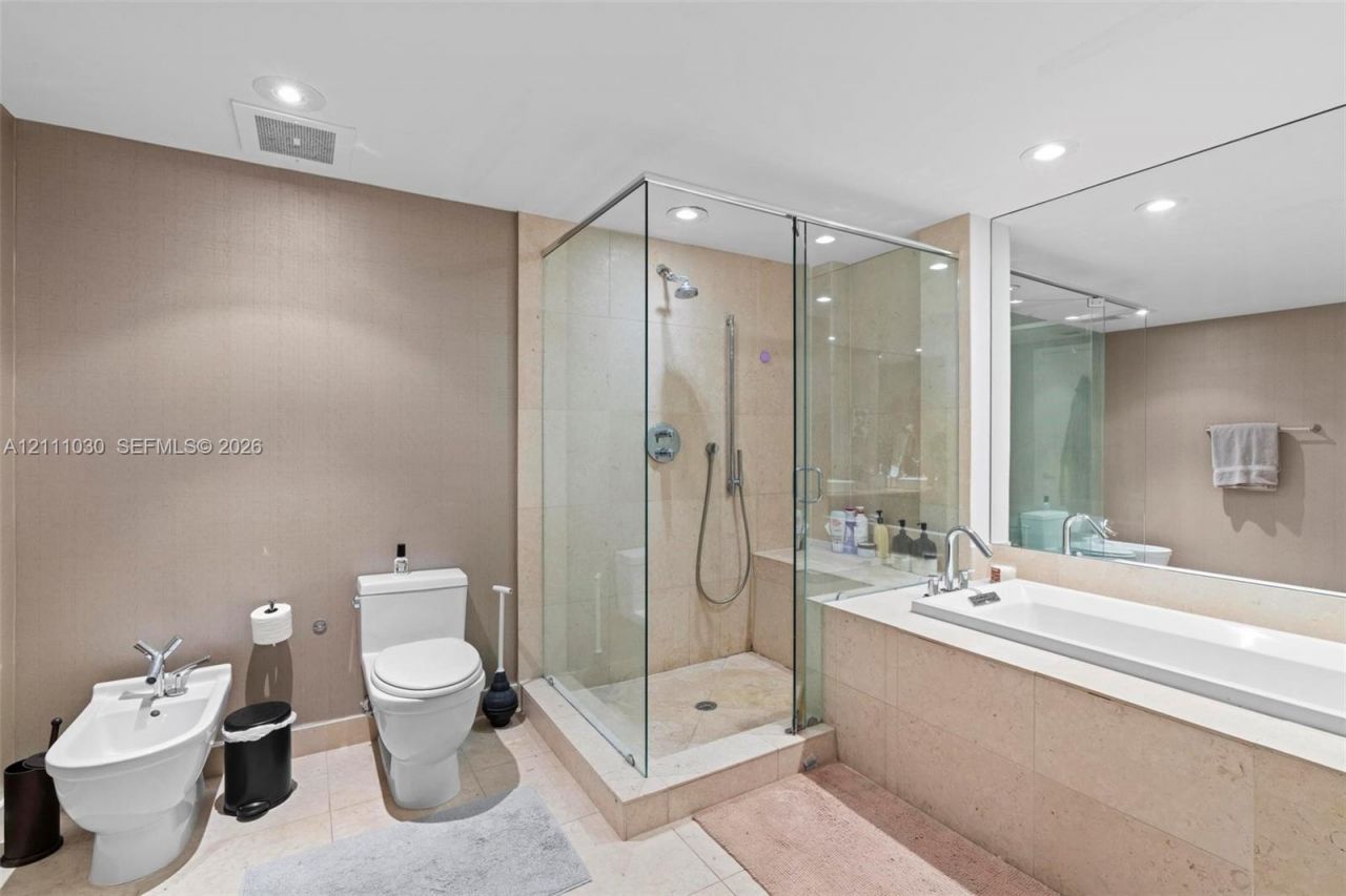 495 Brickell Ave , Unit 501, Miami, FL 33131 Photo