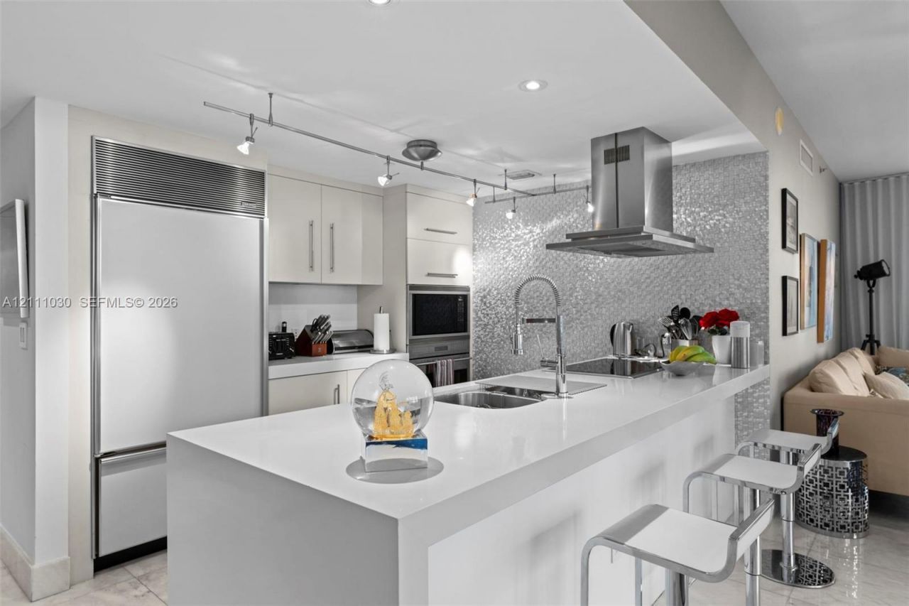 495 Brickell Ave , Unit 501, Miami, FL 33131 Photo