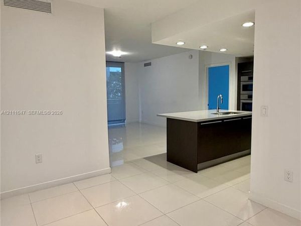 7661 NW 107th Ave, Unit 207, Doral, FL 33178