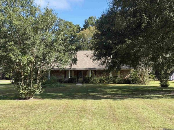 16323 SHETLAND AVE, Greenwell Springs, LA 70739
