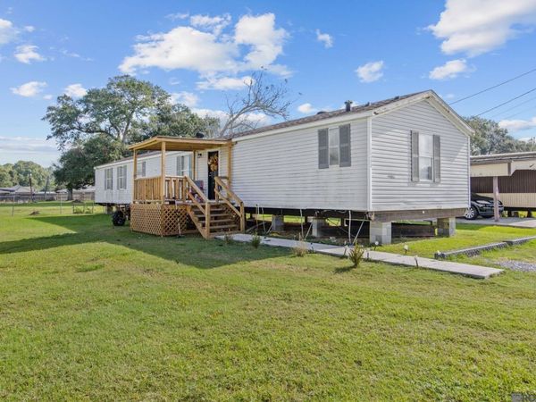 10255 RAILROAD DR , Maringouin, LA 70757