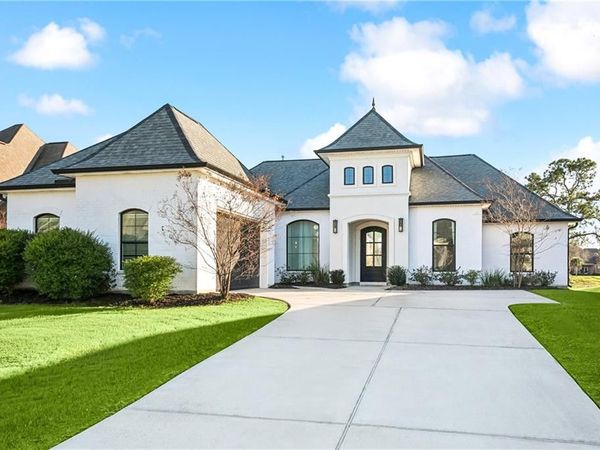 274 CYPRESS LAKES Drive , Slidell, LA 70458