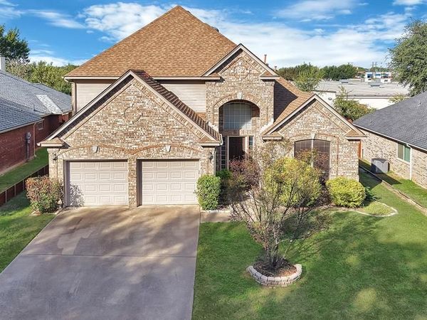 1001 Tennison Drive, Euless, TX 76039