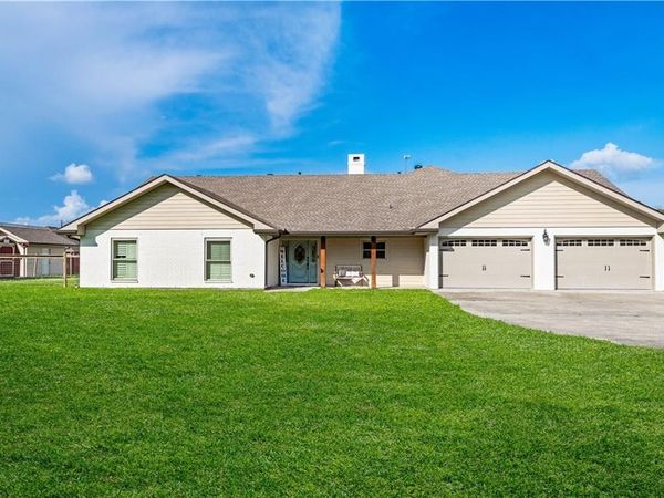 2314 BAYOU BLUE Road , Houma, LA 70364