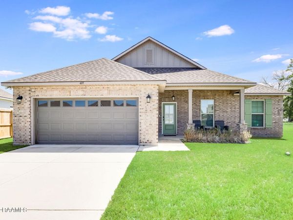 409 Summer Street , Broussard, LA 70518