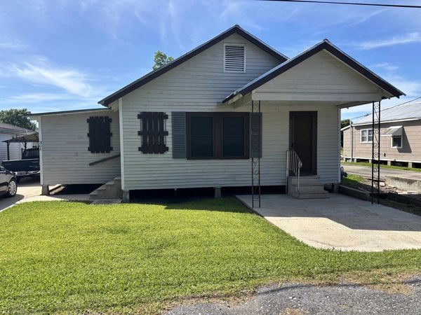 302 CONVENT ST , Labadieville, LA 70372