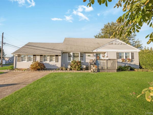 45 Charleston Drive , Amity Harbor, NY 11701