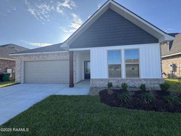 303 Wakely Court, Lafayette, LA 70506