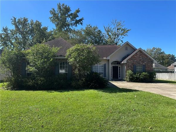 937 NANCY Street, Mandeville, LA 70448