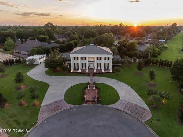 123 Shannon Road , Lafayette, LA 70503