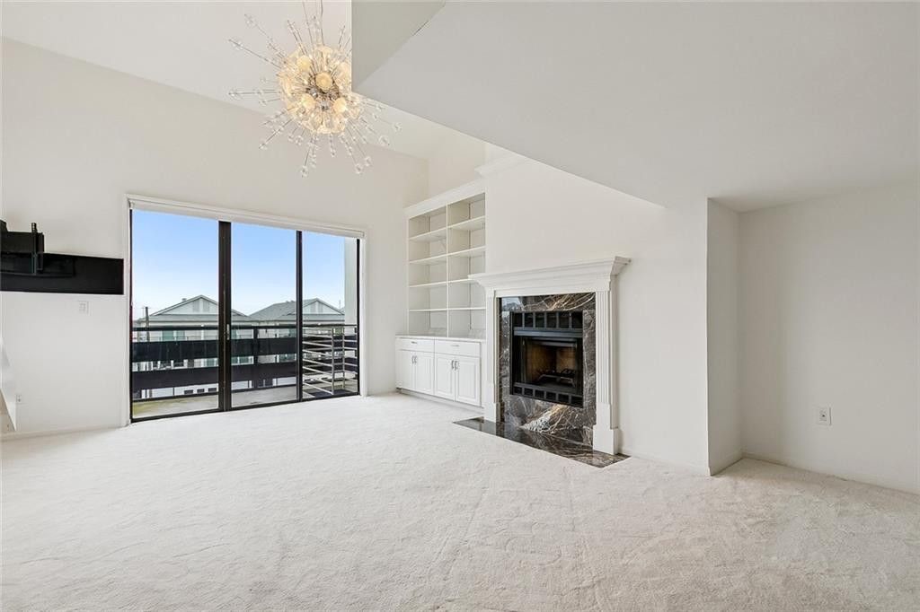 7300 LAKESHORE Drive New Orleans, LA 70124