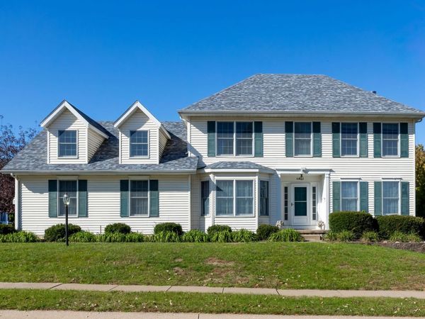4816 Norfolk Place , Bettendorf, IA 52722