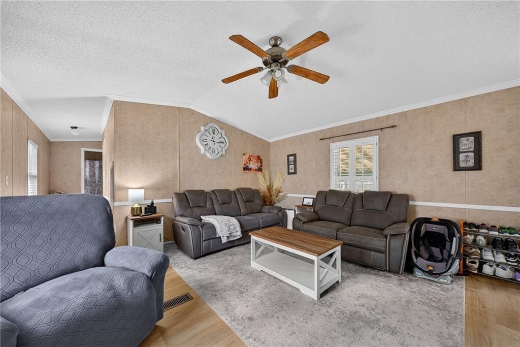 124 CEDAR Drive Belle Chasse, LA 70037