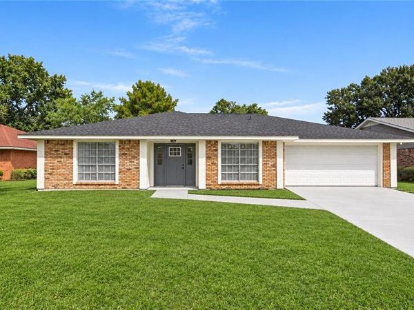 228 LAKE VILLAGE Boulevard, Slidell, LA 70461