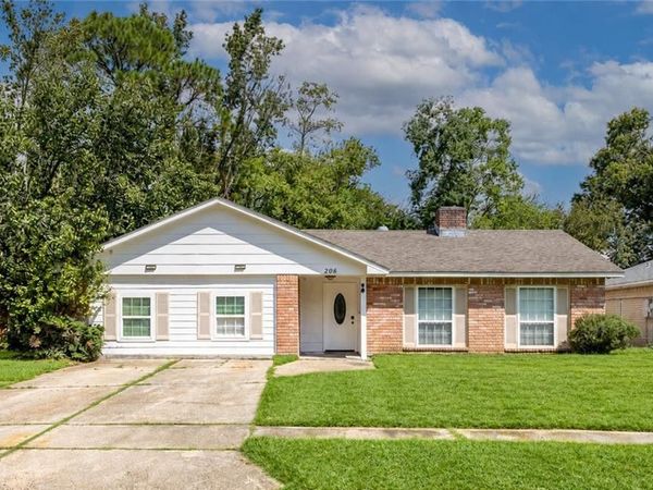 206 S QUEENS Drive, Slidell, LA 70458